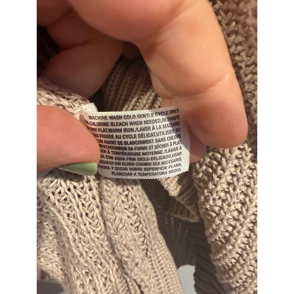 Old Navy Colorblock Knit Sweater - Picture 4 of 5